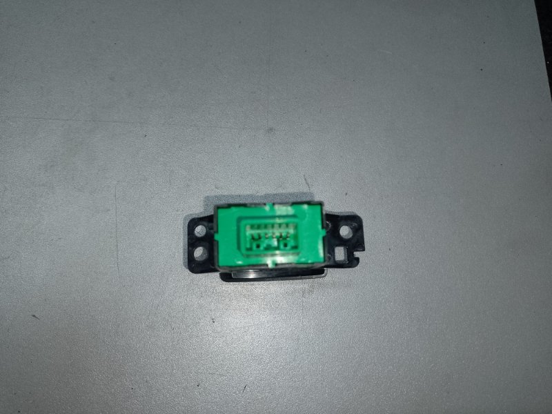 Кнопка обогрева сидений передняя левая HONDA PILOT 15- 3.5L