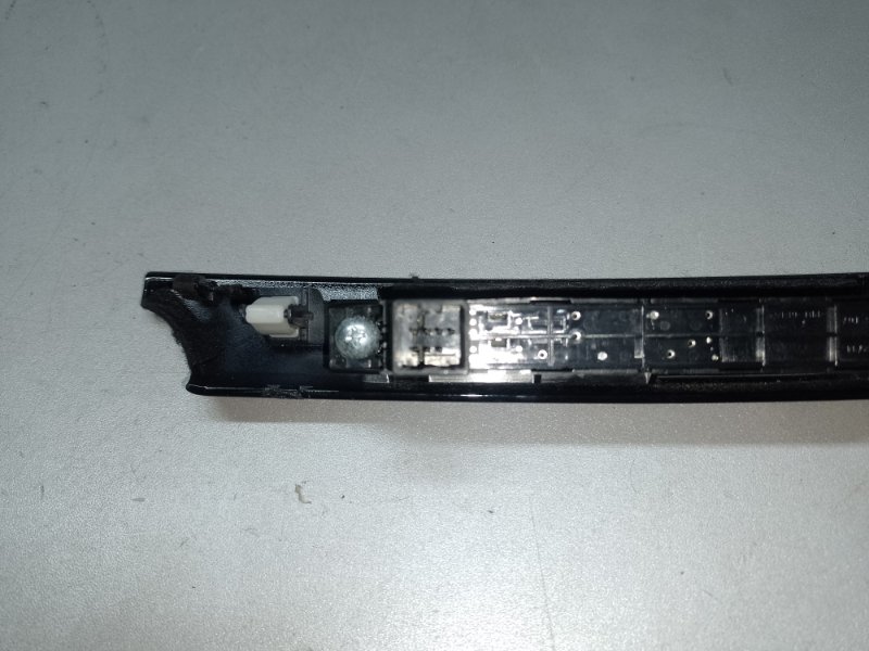 Кнопка аварийной сигнализации PILOT 15- 2017 3.5L