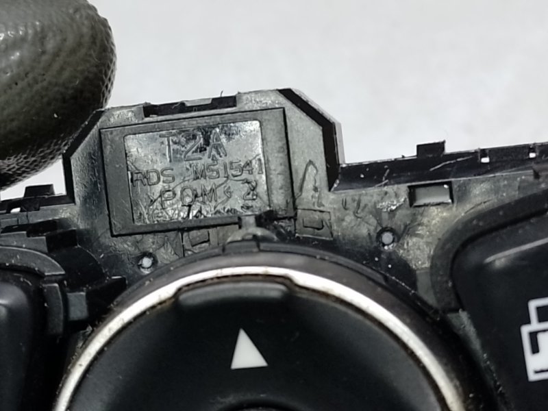 Кнопка левая PILOT 15- 2017 3.5L