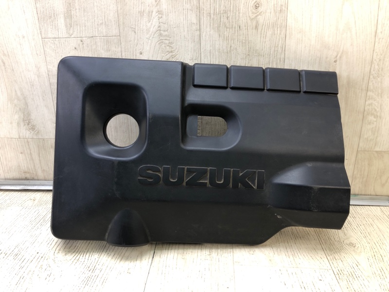 Накладка двигателя декоративная SUZUKI GRAND VITARA 05-15 2005 Внедорожник 2.0 J20A 13170-65J00 Б/У
