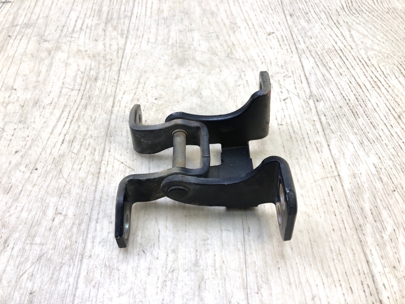 Петля двери багажника SUZUKI GRAND VITARA 05-15 2005 Внедорожник 2.0 J20A 69510-65J00 Б/У