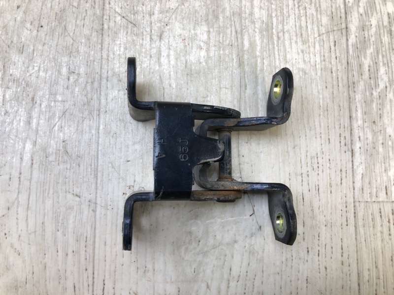 Петля двери багажника SUZUKI GRAND VITARA 05-15 Внедорожник 2.0 J20A