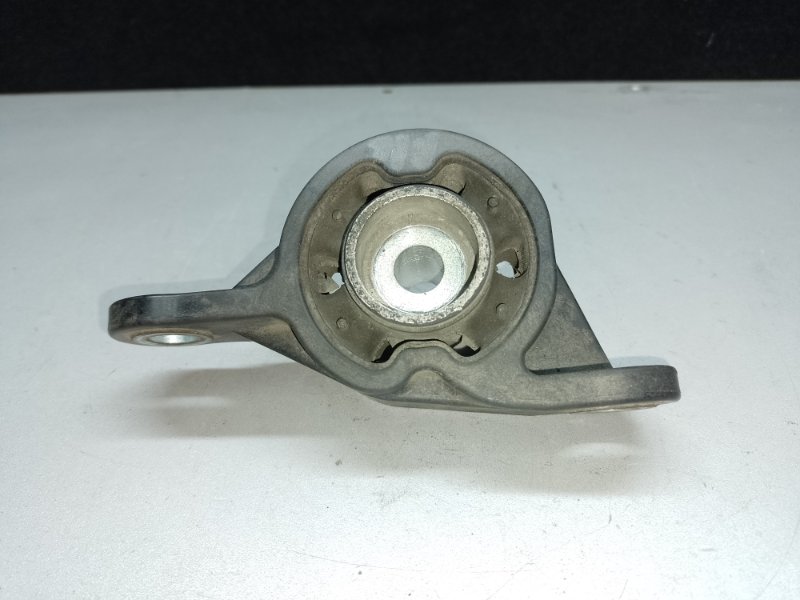 Кронштейн редуктора задний левый HONDA PILOT 15- 2017 3.5L 50720-TZ6-A11 Б/У