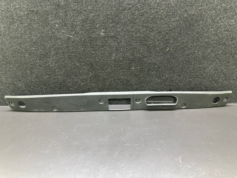 Накладка крышки багажника E-CLASS W211 02-09 2008 W211 M272972 3.5