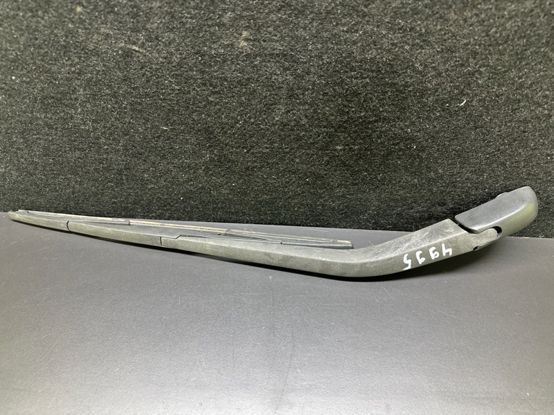 Поводок стеклоочистителя задний TOYOTA PRIUS - 30 09-17 2013 1.8 2ZRFXE 85241-47030 Б/У