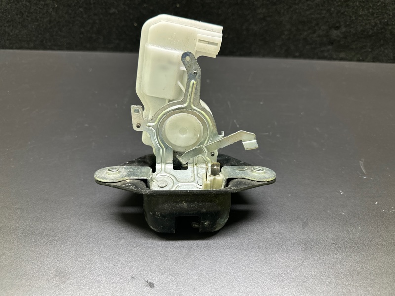 Замок крышки багажника ACURA MDX (YD2) 06-13 YD2 3.7 J37A1