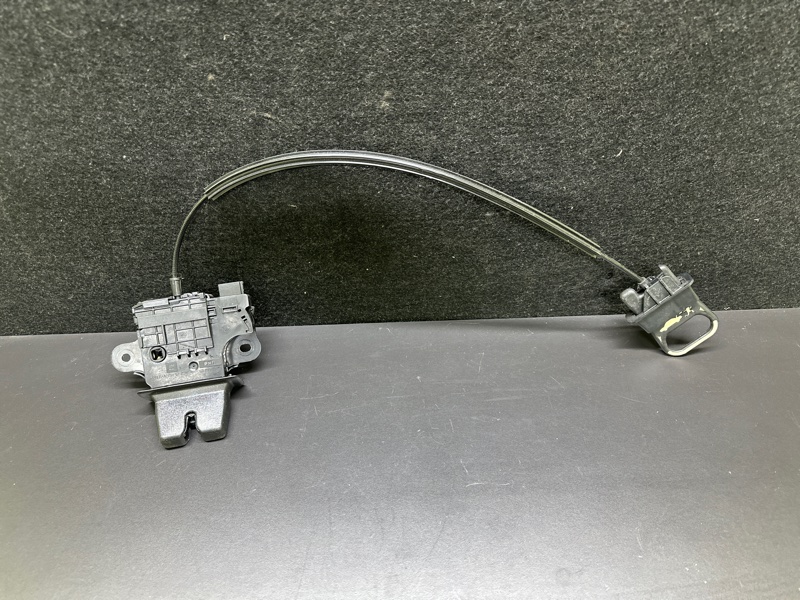 Замок крышки багажника CADILLAC CT5 19-24 2022 SEDAN LSY 2.0T 13513995 Б/У