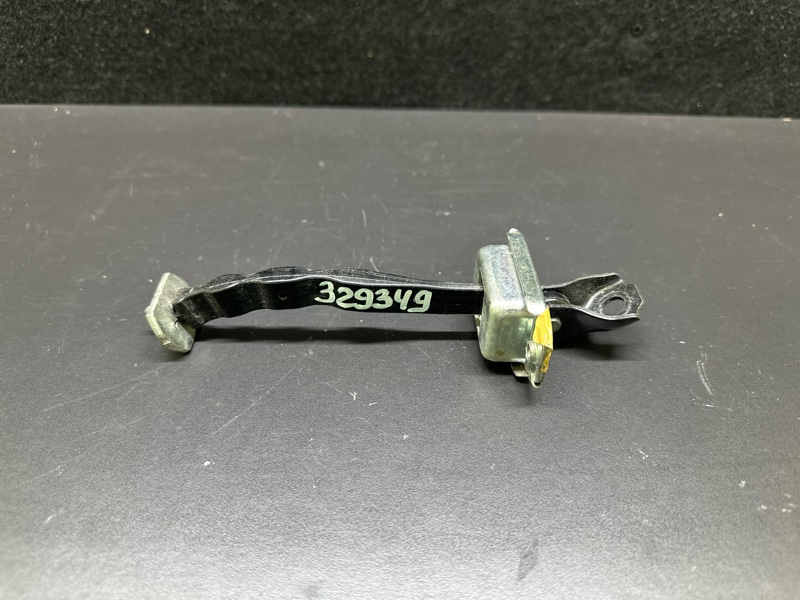 Ограничитель двери задний левый X-TRAIL/ROGUE T32 13-20 2015 T32 2.5 QR25DE