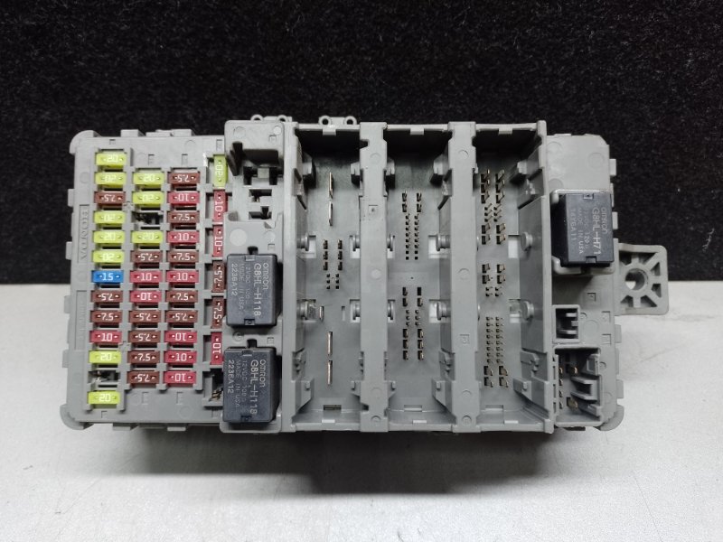 Блок предохранителей салон HONDA PILOT 15- 2017 3.5L 38200-TG7-A21 Б/У