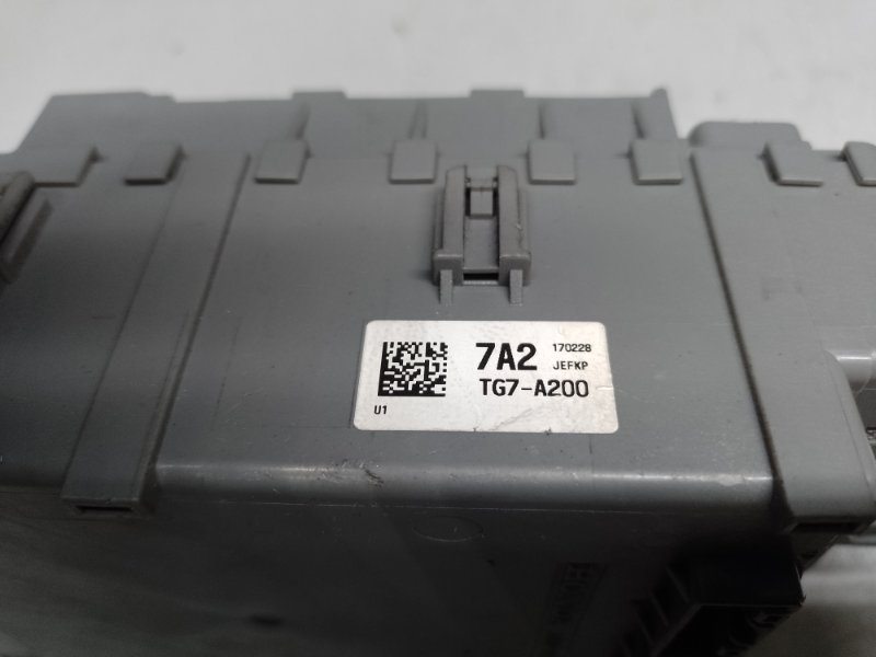 Блок предохранителей салон PILOT 15- 2017 3.5L