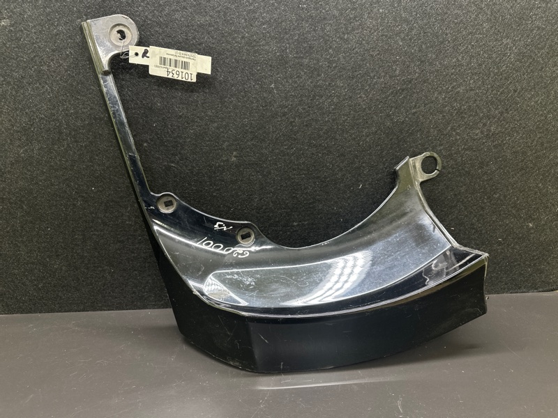 Накладка крышки багажника левая TOYOTA RAV4 05-12