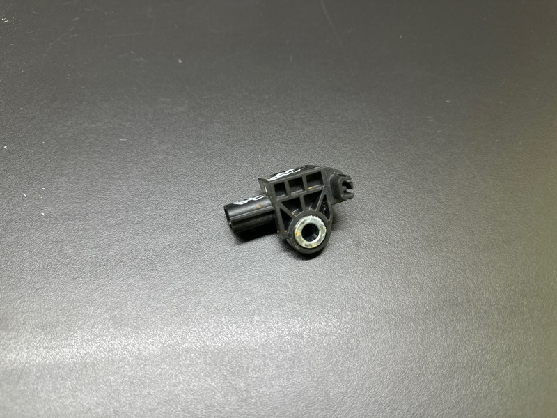 Датчик удара задний X-TRAIL/ROGUE T33 20- Датчик удара задний X-TRAIL/ROGUE T33 20-