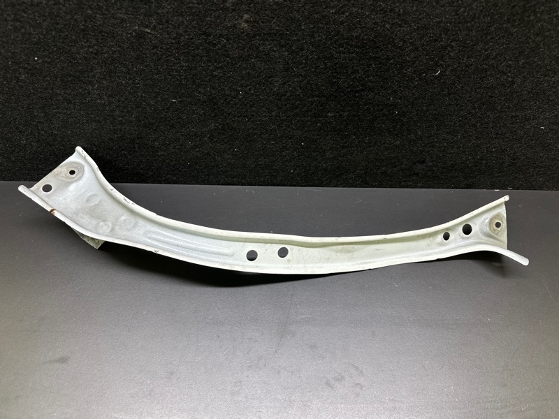 Кронштейн крепления передней панели левый TOYOTA PRIUS C/AQUA 11-14 NHP10L 1NZ-FXE 1.5L