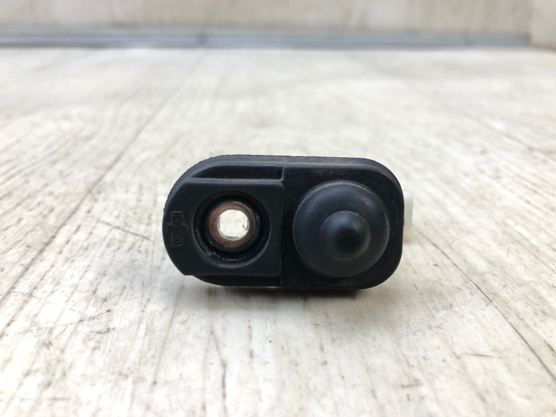 Датчик открытия двери GRAND VITARA 05-15 2005 Внедорожник 2.0 J20A Датчик открытия двери GRAND VITARA 05-15 2005 Внедорожник 2.0 J20A