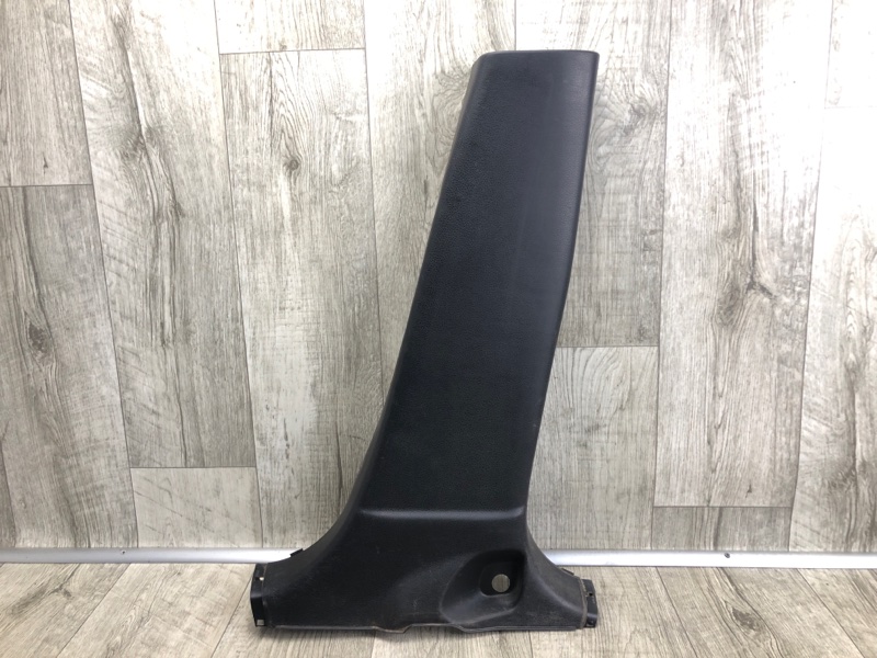 Накладка на стойку кузова правая SUZUKI GRAND VITARA 05-15 2005 Внедорожник 2.0 J20A 76150-65J00-5PK Б/У