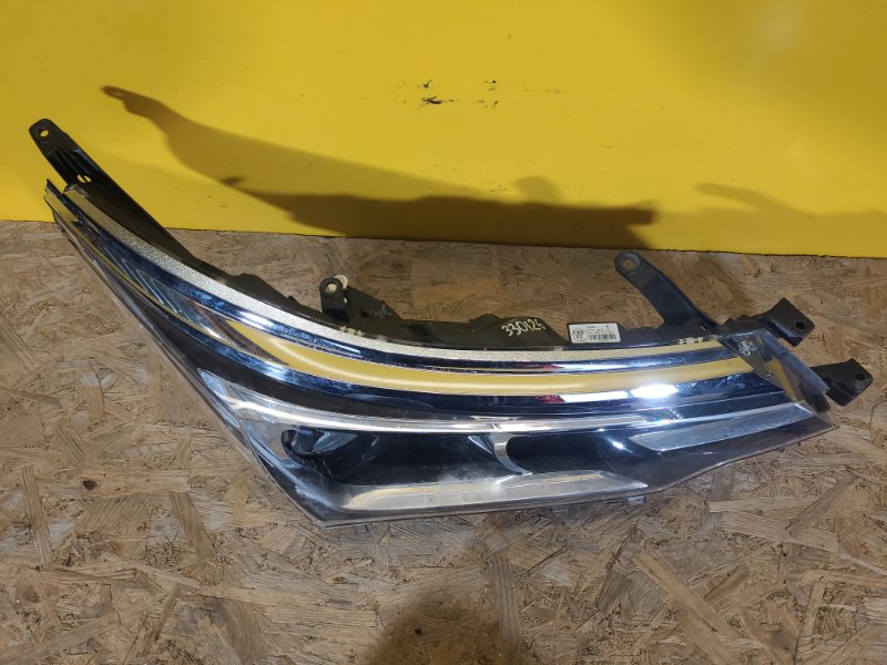 Фара правая COROLLA 12-19 E180 Фара правая COROLLA 12-19 E180