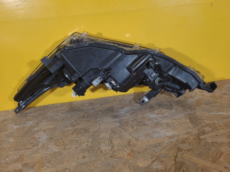 Фара правая COROLLA 12-19 E180 Фара правая COROLLA 12-19 E180