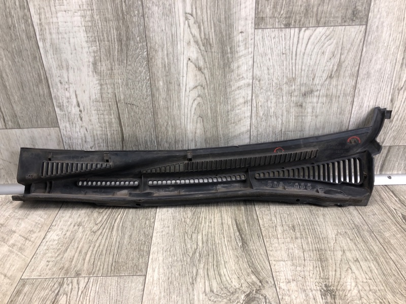 Пластик под лобовое стекло / Жабо правый SUZUKI GRAND VITARA 05-15 Внедорожник 2.0 J20A Пластик под лобовое стекло / Жабо правый SUZUKI GRAND VITARA 05-15 Внедорожник 2.0 J20A