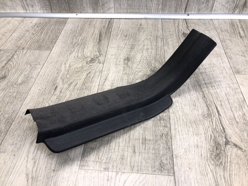 Накладка порога внутрення задняя левая SUZUKI GRAND VITARA 05-15 2005 Внедорожник 2.0 J20A 76180-65J00-5PK Б/У