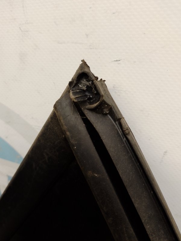 Стекло двери глухое заднее правое JETTA USA 10-17 2016 162 1.4 CZTA