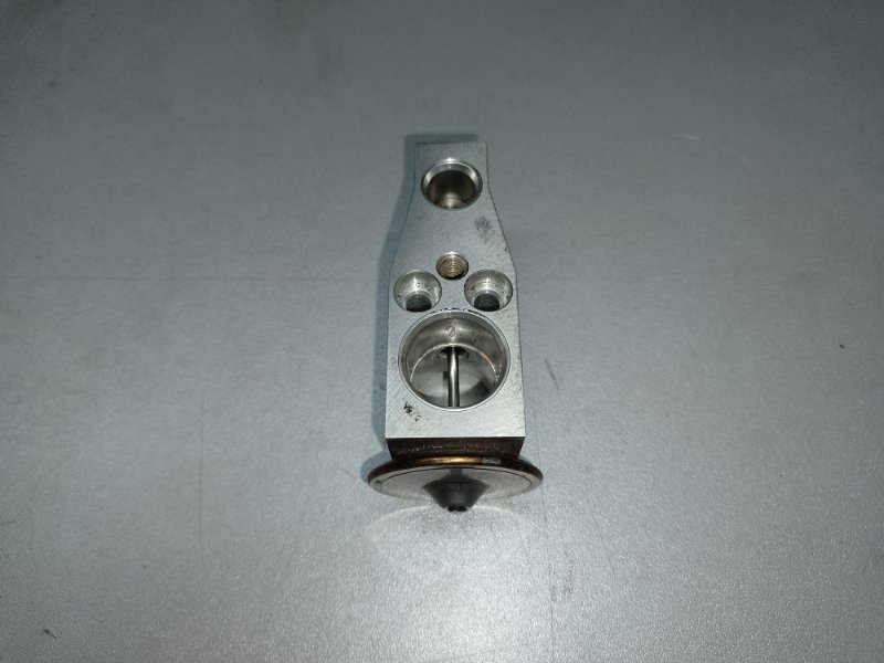 Клапан кондиционера CAMRY 55 14-17 2015 ASV50 2.5 2ARFE