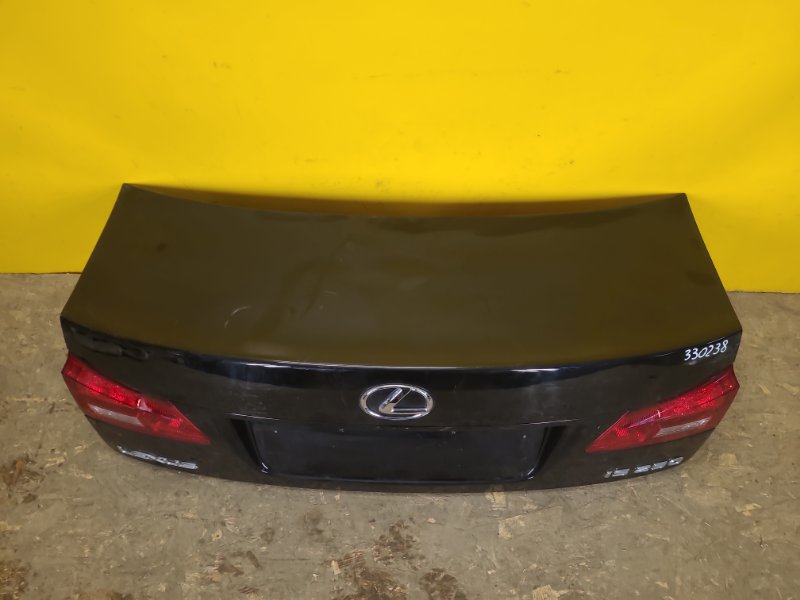 Крышка багажника LEXUS IS250/350 05-13
