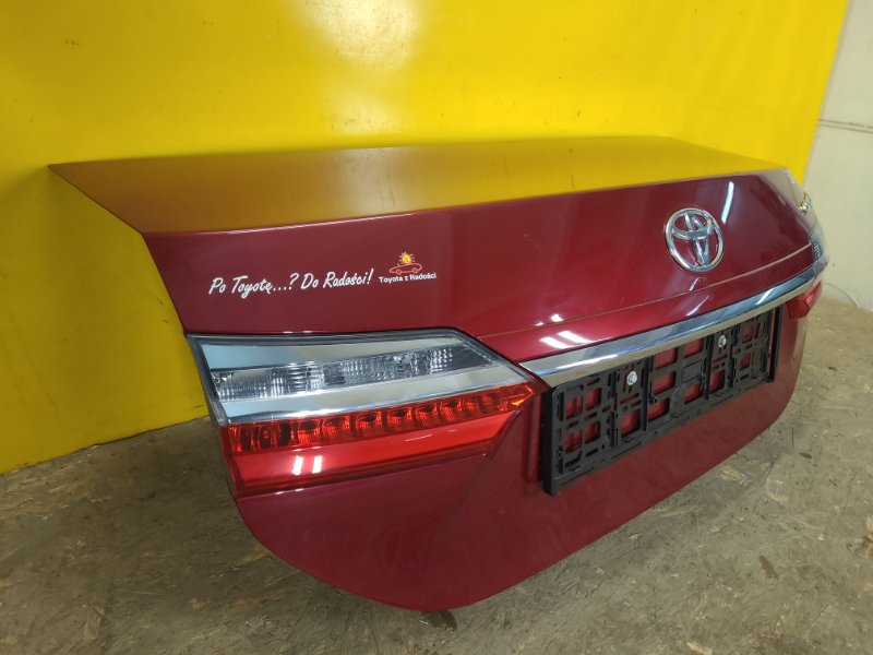 Крышка багажника COROLLA E170 13-19 Крышка багажника COROLLA E170 13-19
