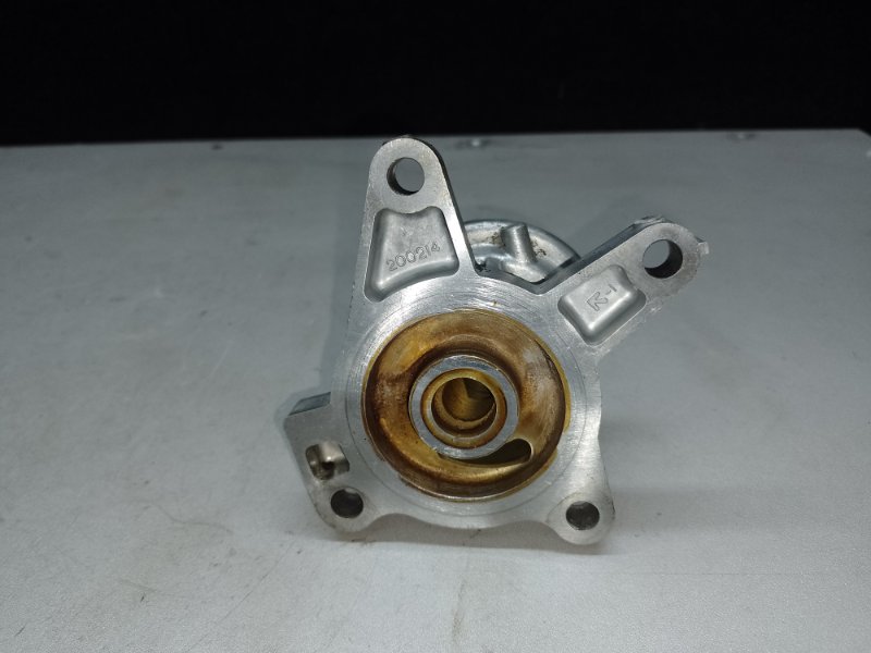 Кронштейн масляного фильтра SUZUKI KIZASHI 09-14 J24B