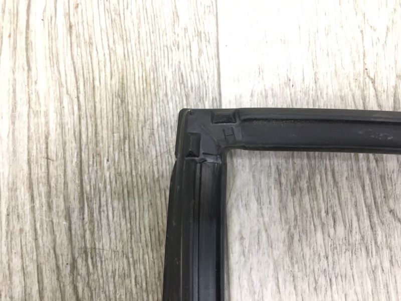 Уплотнитель стекла двери задний левый GRAND VITARA 05-15 2005 Внедорожник 2.0 J20A Уплотнитель стекла двери задний левый GRAND VITARA 05-15 2005 Внедорожник 2.0 J20A