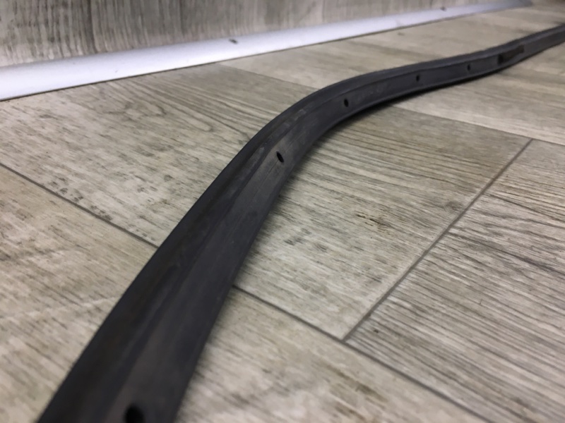 Уплотнитель двери передний правый GRAND VITARA 05-15 2005 Внедорожник 2.0 J20A