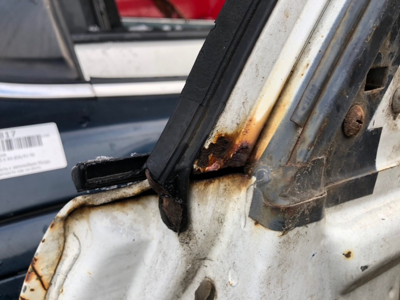 Дверь задняя левая 626 GD 87-91