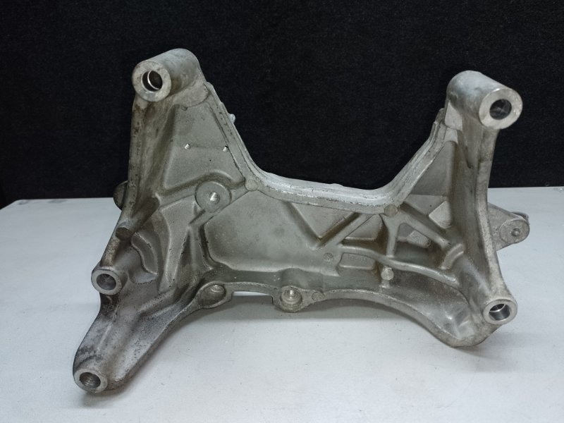 Кронштейн опоры двигателя правый NISSAN X-TRAIL/ROGUE T32 13-20 2.5 QR25DE