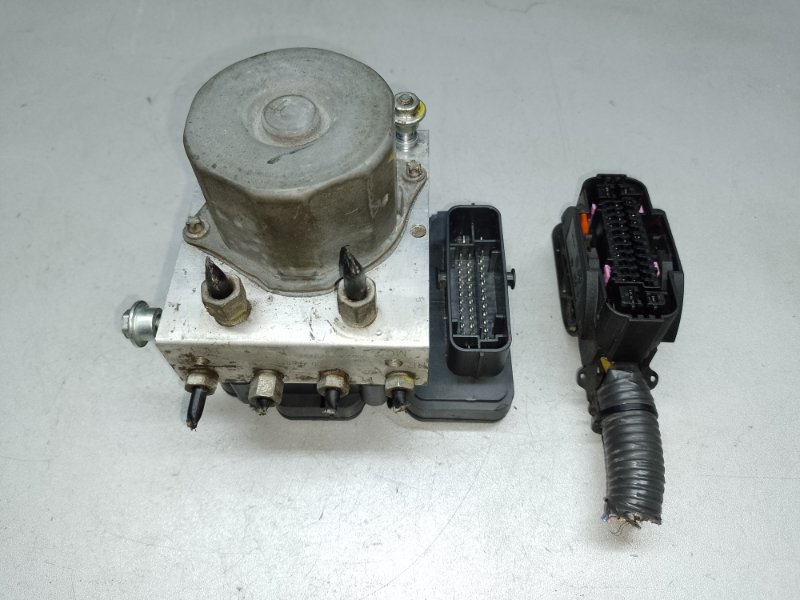 Блок ABS X-TRAIL/ROGUE T32 13-20 2015 2.5 QR25DE