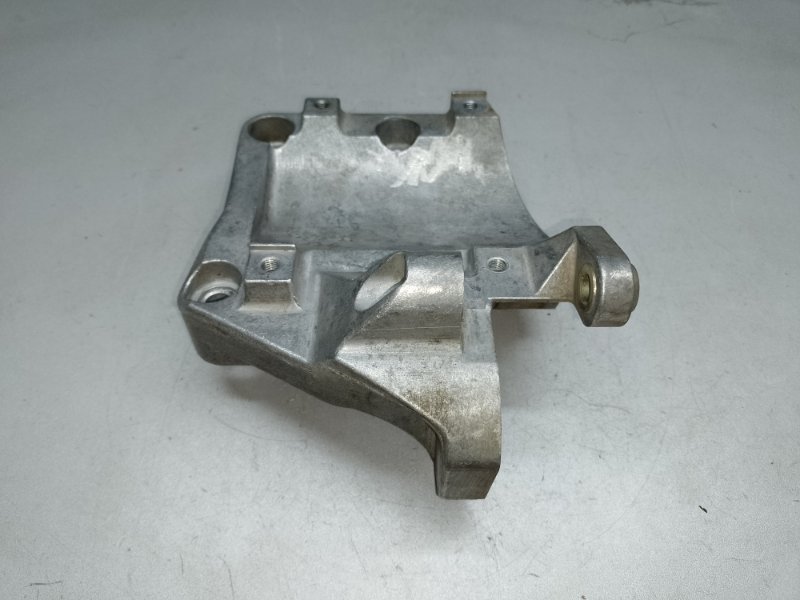 Кронштейн компрессора кондиционера ACCORD COUPE 03-07 2003 J30A4