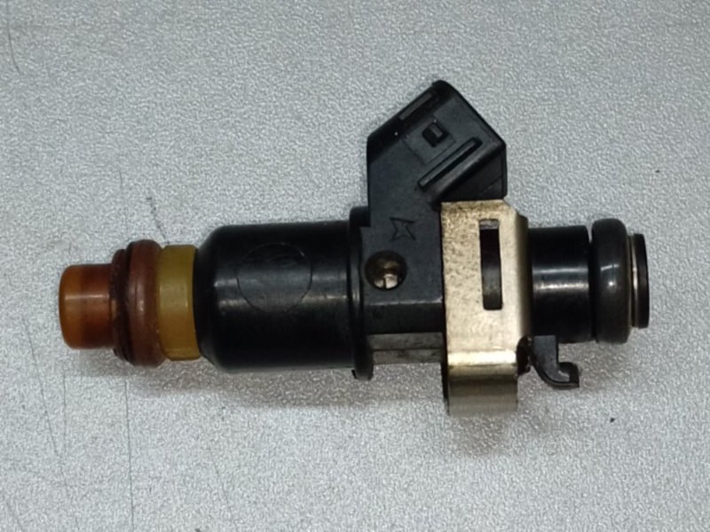 Запчасть форсунка топливная HONDA ACCORD COUPE 03-07 2003 J30A4 16450-RCA-A01 Б/У Форсунка топливная HONDA ACCORD COUPE 03-07 2003 J30A4 16450-RCA-A01 Б/У