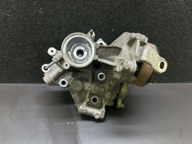 Корпус термостата TOYOTA CAMRY 55 14-17 ASV50 2.5 2ARFE