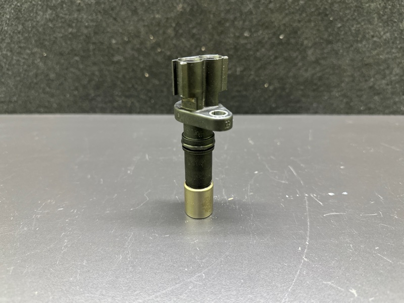 Датчик положения коленвала CAMRY 55 14-17 2015 ASV50 2.5 2ARFE