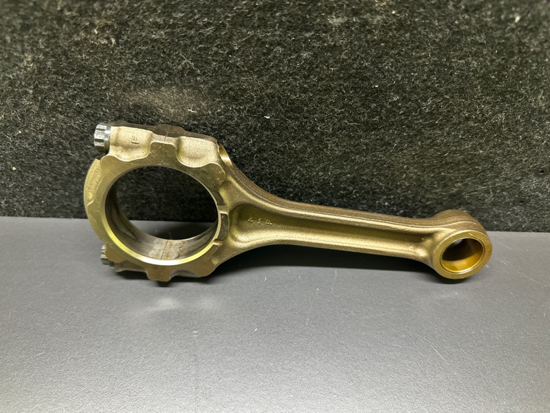 Шатун CAMRY 55 14-17 2015 ASV50 2.5 2ARFE