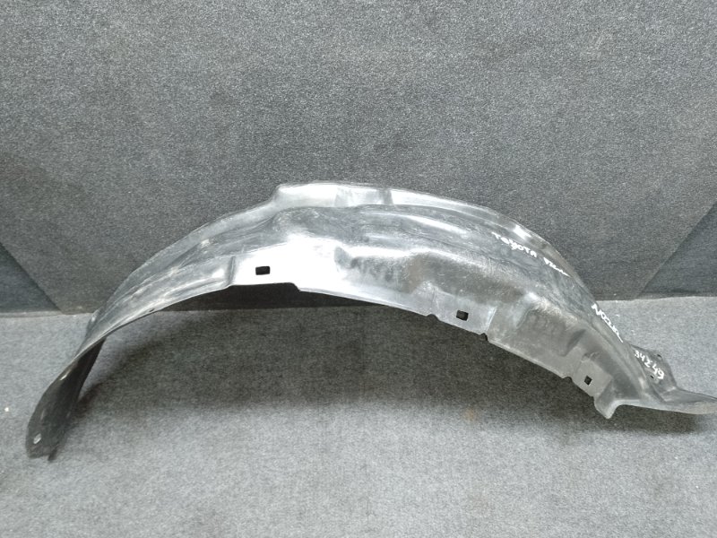 Подкрылок передний правый TOYOTA FORTUNER 05 - 15 Б/У