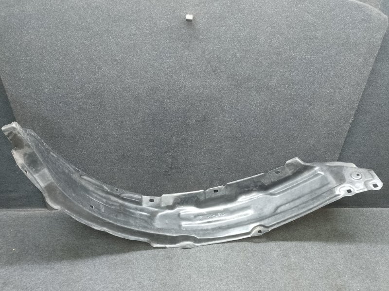 Подкрылок передний правый TOYOTA FORTUNER 05 - 15
