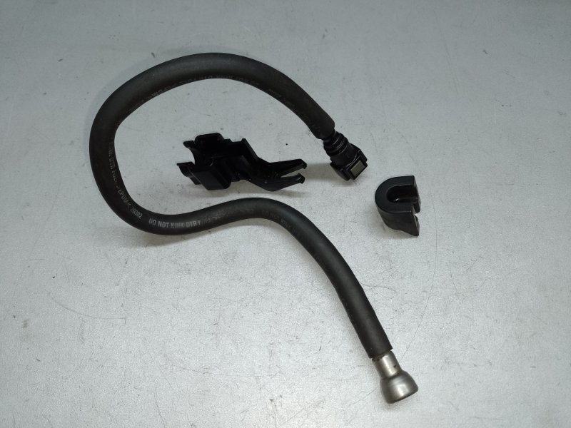 Трубка топливная TOYOTA MATRIX 02-08 2002 ZZE132 1.8L 1ZZ-FE 23901-0D010 Б/У