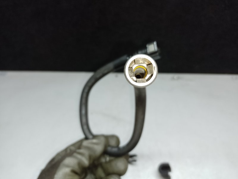 Трубка топливная TOYOTA MATRIX 02-08 ZZE132 1.8L 1ZZ-FE