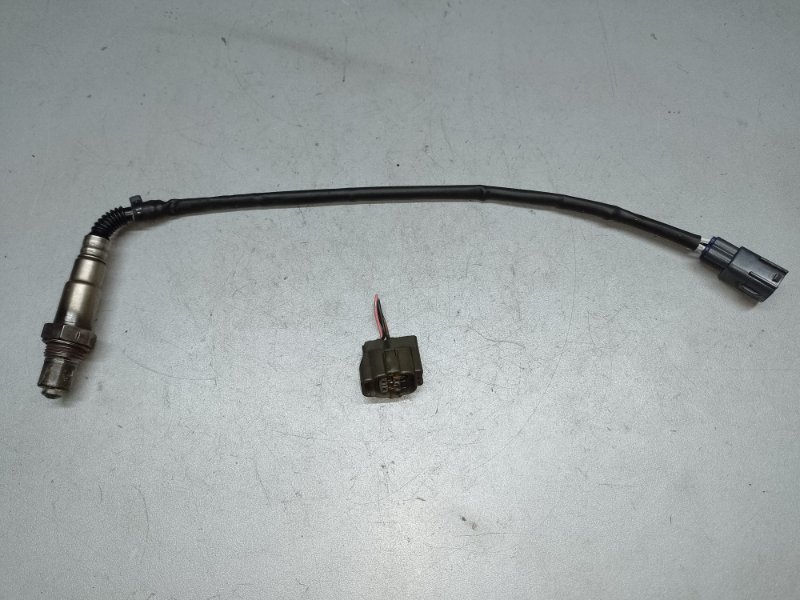 Лямбда зонд TOYOTA MATRIX 02-08 2002 ZZE132 1.8L 1ZZ-FE 89465-13030 Б/У