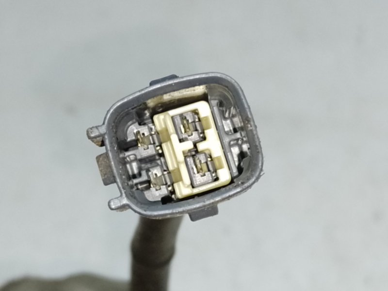 Лямбда зонд TOYOTA MATRIX 02-08 ZZE132 1.8L 1ZZ-FE