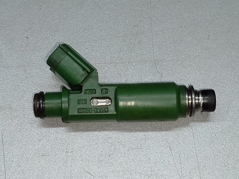 Форсунка топливная TOYOTA MATRIX 02-08 2002 ZZE132 1.8L 1ZZ-FE 23209-0D040 Б/У