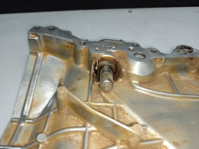 Крышка ГРМ TOYOTA MATRIX 02-08 ZZE132 1.8L 1ZZ-FE