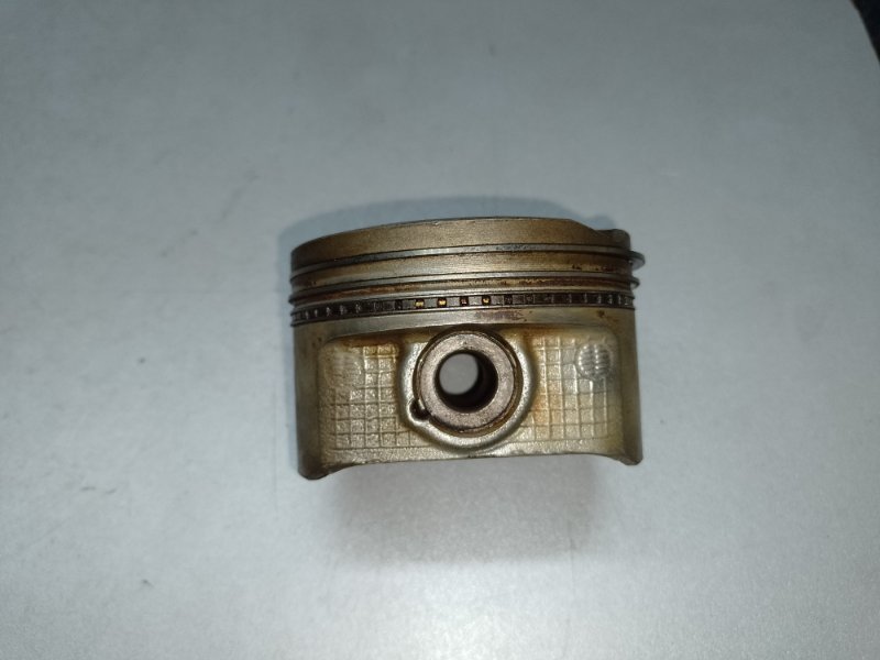 Поршень MATRIX 02-08 2002 ZZE132 1.8L 1ZZ-FE