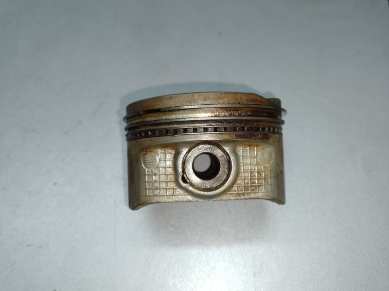 Поршень MATRIX 02-08 2002 ZZE132 1.8L 1ZZ-FE