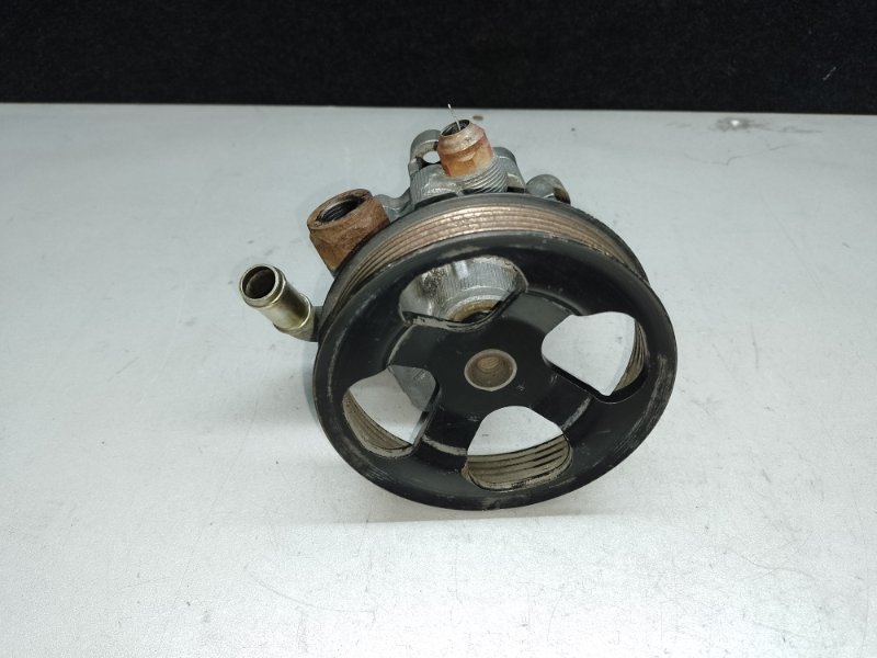 Насос ГУР TOYOTA MATRIX 02-08 ZZE132 1.8L 1ZZ-FE