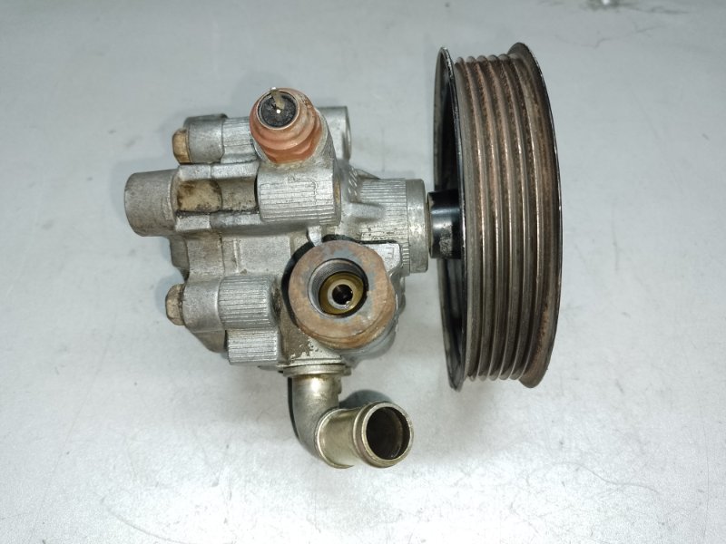 Насос ГУР TOYOTA MATRIX 02-08 2002 ZZE132 1.8L 1ZZ-FE 44310-02101 Б/У